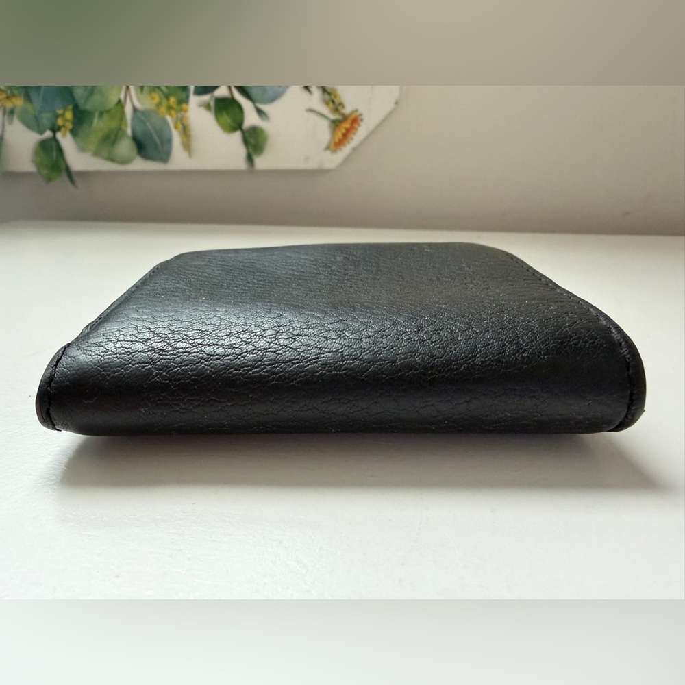 Marc Jacobs Classic Open Face Leather Billfold Wallet - Picture 15 of 16